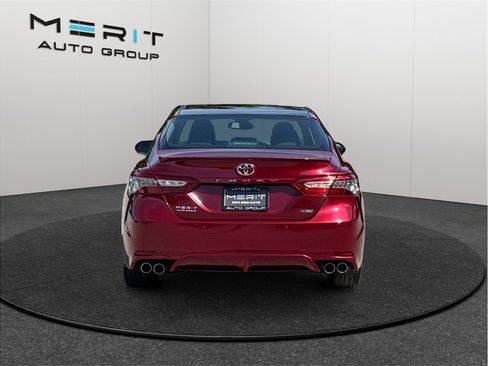 Used 2018 Toyota Camry XSE FWD image 8