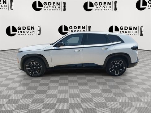 Used 2025 BMW XM image 5