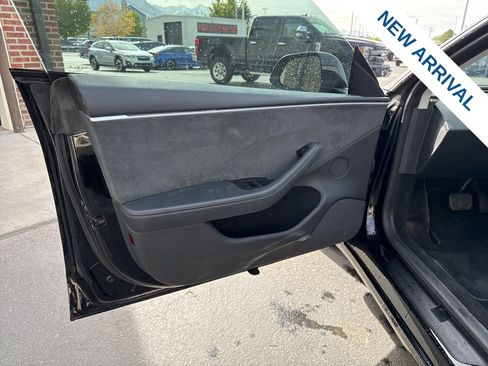 Used 2024 Tesla Model 3 Long Range AWD/4WD image 17