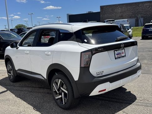 New 2026 Nissan Kicks SV FWD image 22