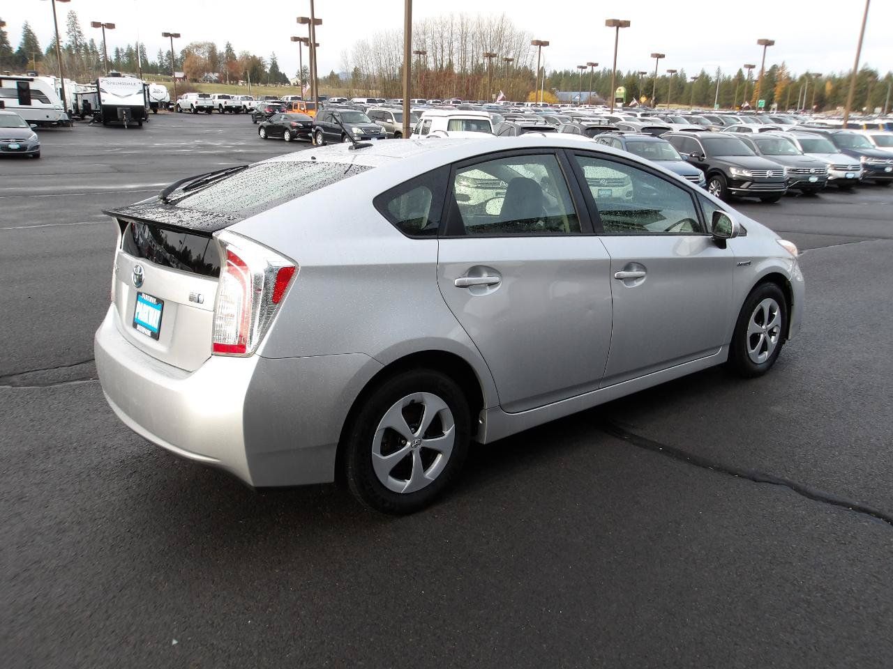 Used 2015 Toyota Prius Four FWD image 5