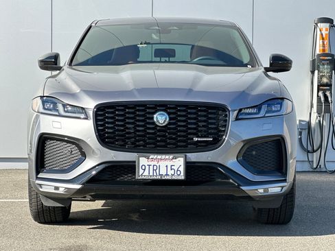 Used 2025 Jaguar F-PACE R-Dynamic S image 8