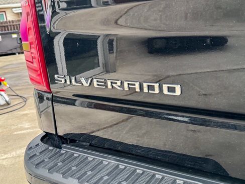 Used 2019 Chevrolet Silverado 1500 Custom w/ Custom Value Package image 16