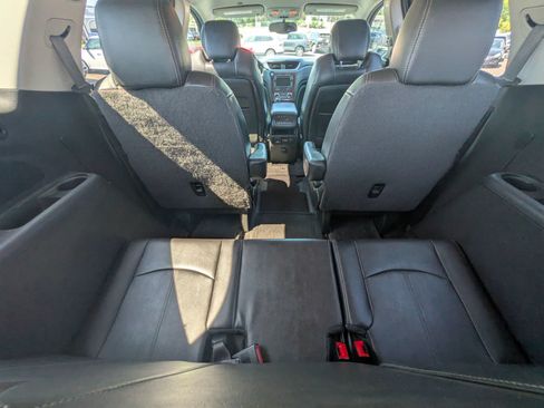 Used 2014 Chevrolet Traverse LT AWD/4WD image 38