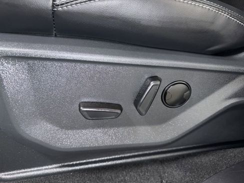 Used 2025 Ford Expedition Platinum AWD/4WD image 13