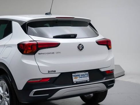 Used 2022 Buick Encore GX Preferred w/ Cold Weather Comfort Package FWD image 5