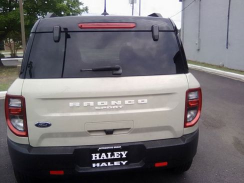Used 2024 Ford Bronco Sport Outer Banks w/ Tech Package AWD/4WD image 5