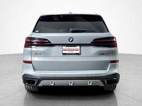Used 2024 BMW X5 xDrive40i w/ M Sport Package AWD/4WD image 4