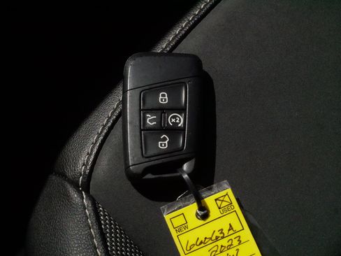 Certified 2023 Volkswagen Taos SE AWD/4WD image 33