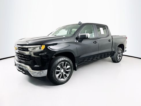 Used 2023 Chevrolet Silverado 1500 LT AWD/4WD image 3