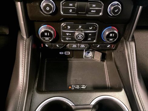 Used 2021 Chevrolet Tahoe Z71 AWD/4WD image 28