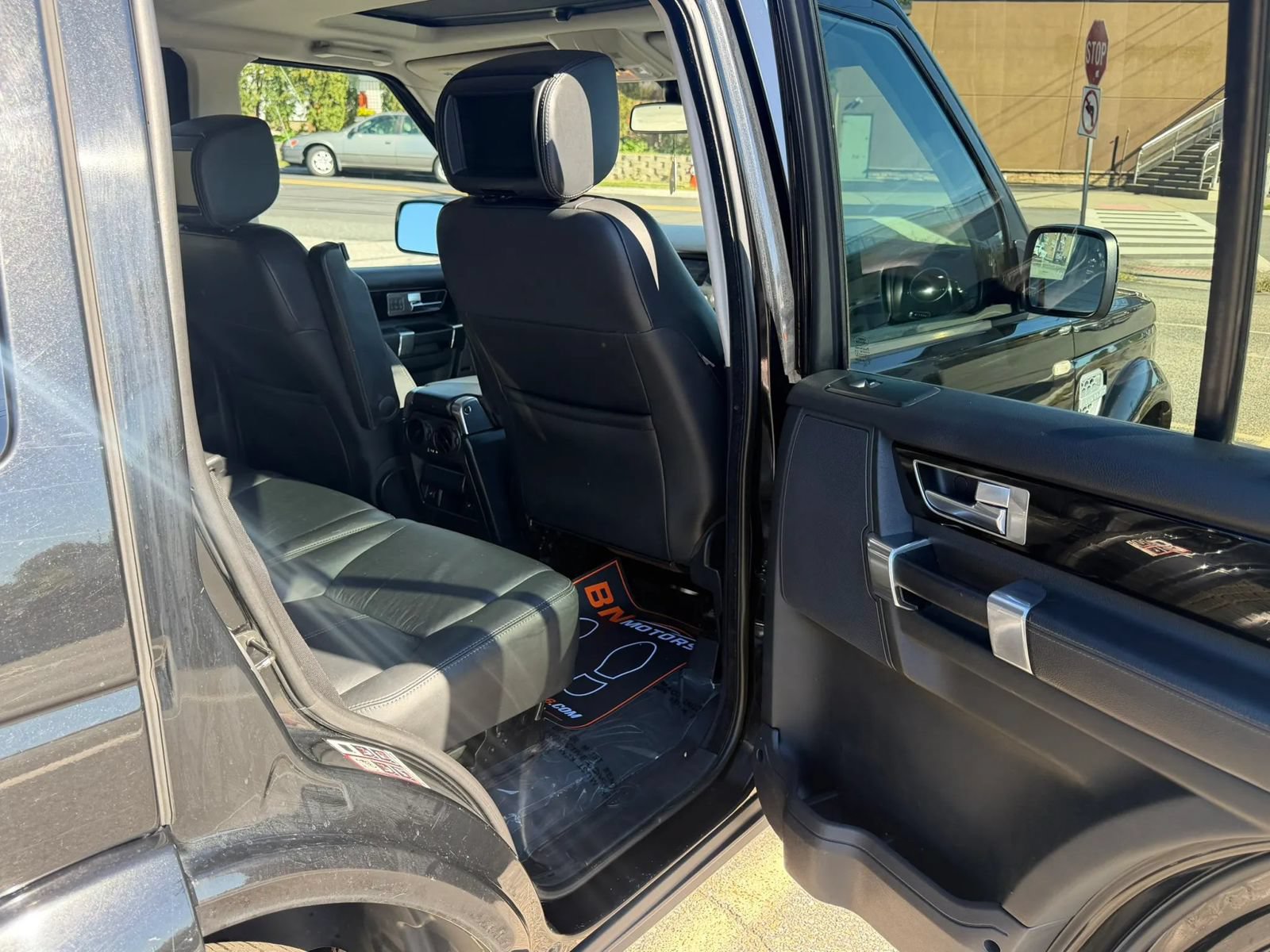 Used 2012 Land Rover LR4 HSE LUX w/ Luxury Pkg AWD/4WD image 18
