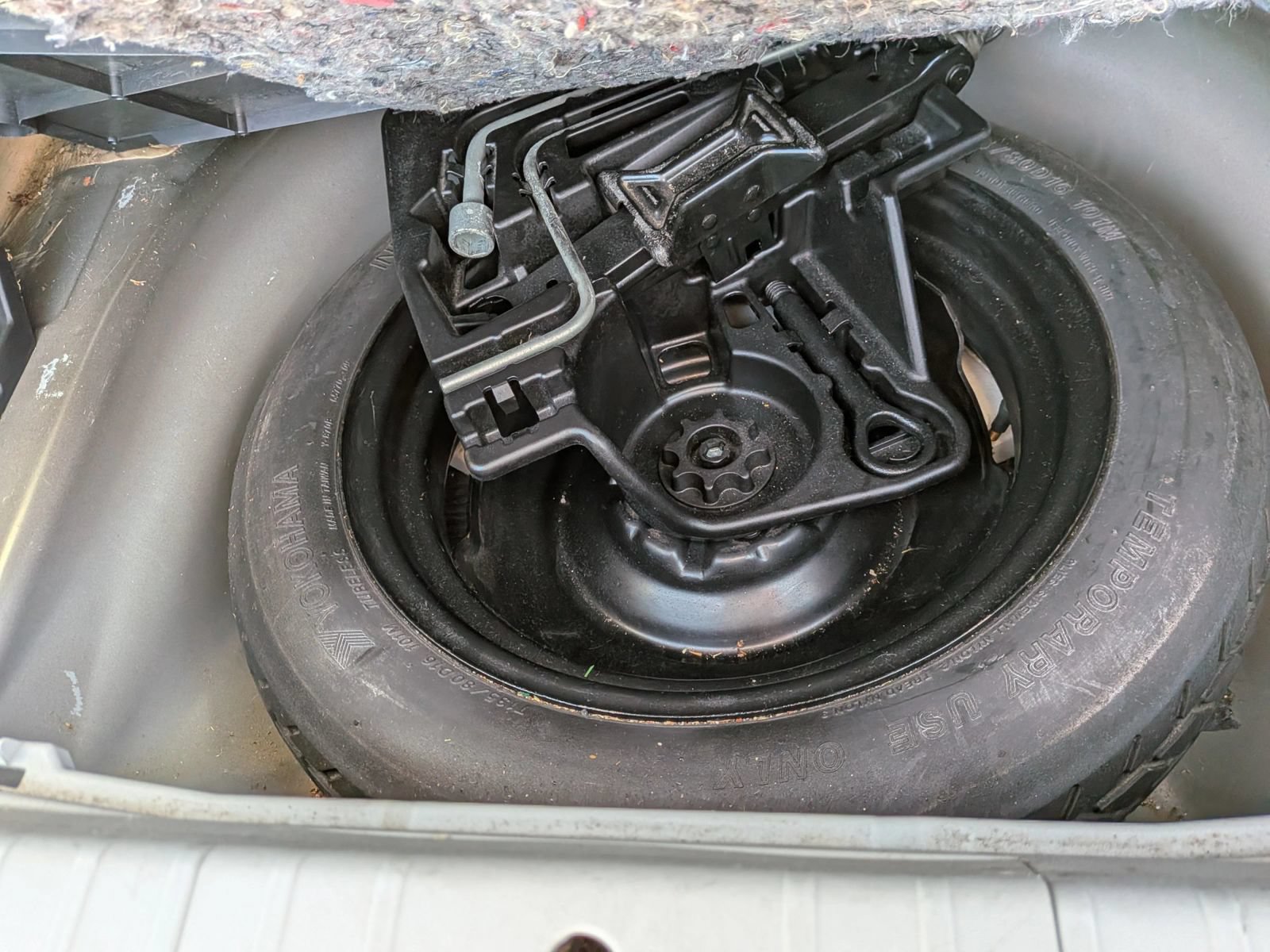 Used 2014 Toyota Prius Two FWD image 30