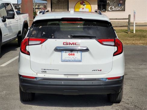 Used 2024 GMC Terrain AT4 image 5