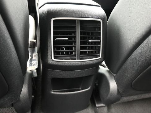 Used 2025 Kia Sportage EX image 34