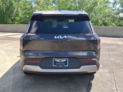 Used 2024 Kia EV9 Wind AWD/4WD image 15