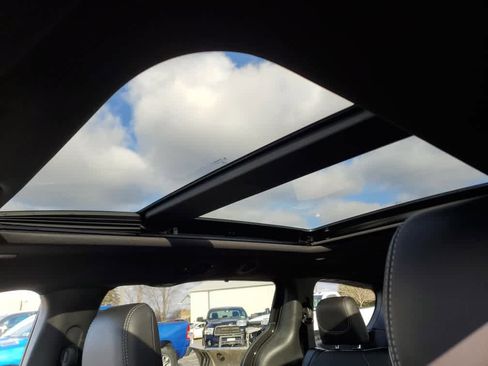 New 2026 Chrysler Pacifica Limited w/ S Appearance Package image 15