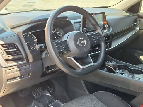 Certified 2024 Nissan Rogue SV FWD image 14