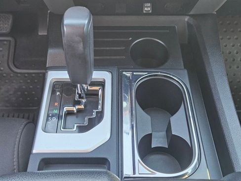 Used 2015 Toyota Tundra SR5 w/ SR5 Upgrade Package image 13