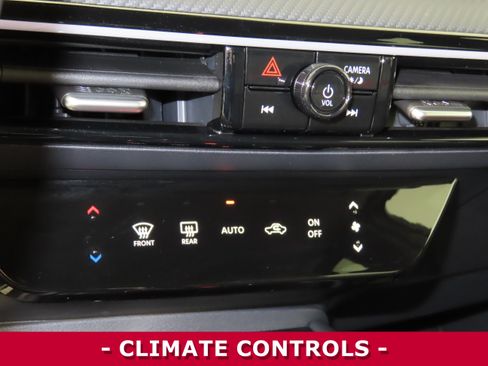 Certified 2025 Nissan Kicks SR w/ Illumination Package image 21