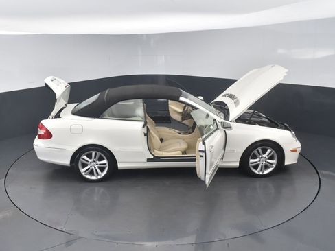 Used 2008 Mercedes-Benz CLK 350 Cabriolet image 30