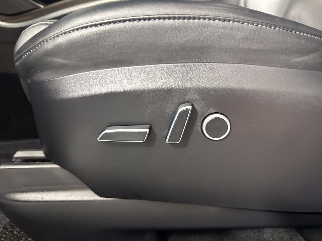 Used 2022 Tesla Model X AWD/4WD image 19