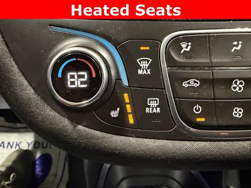 Used 2020 Chevrolet Malibu LT FWD image 4