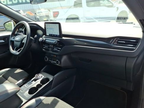 Used 2023 Ford Escape ST-Line FWD image 17