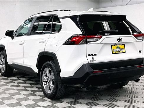 Used 2025 Toyota RAV4 XLE w/ Convenience Package AWD/4WD image 2