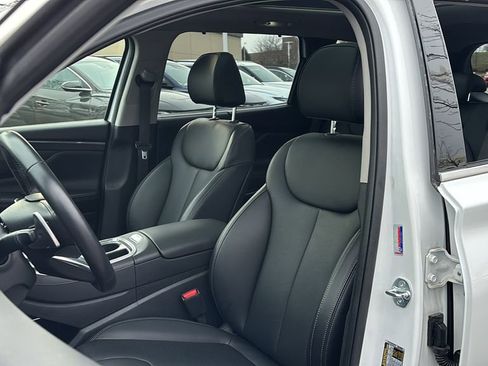 Used 2023 Hyundai Santa Fe SEL w/ Premium Package image 10