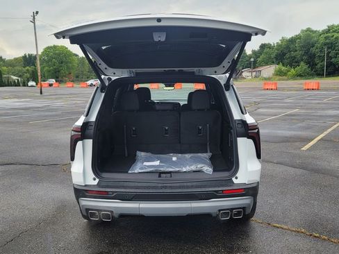 New 2026 Chevrolet Traverse LT w/ Driver Confidence Package image 11