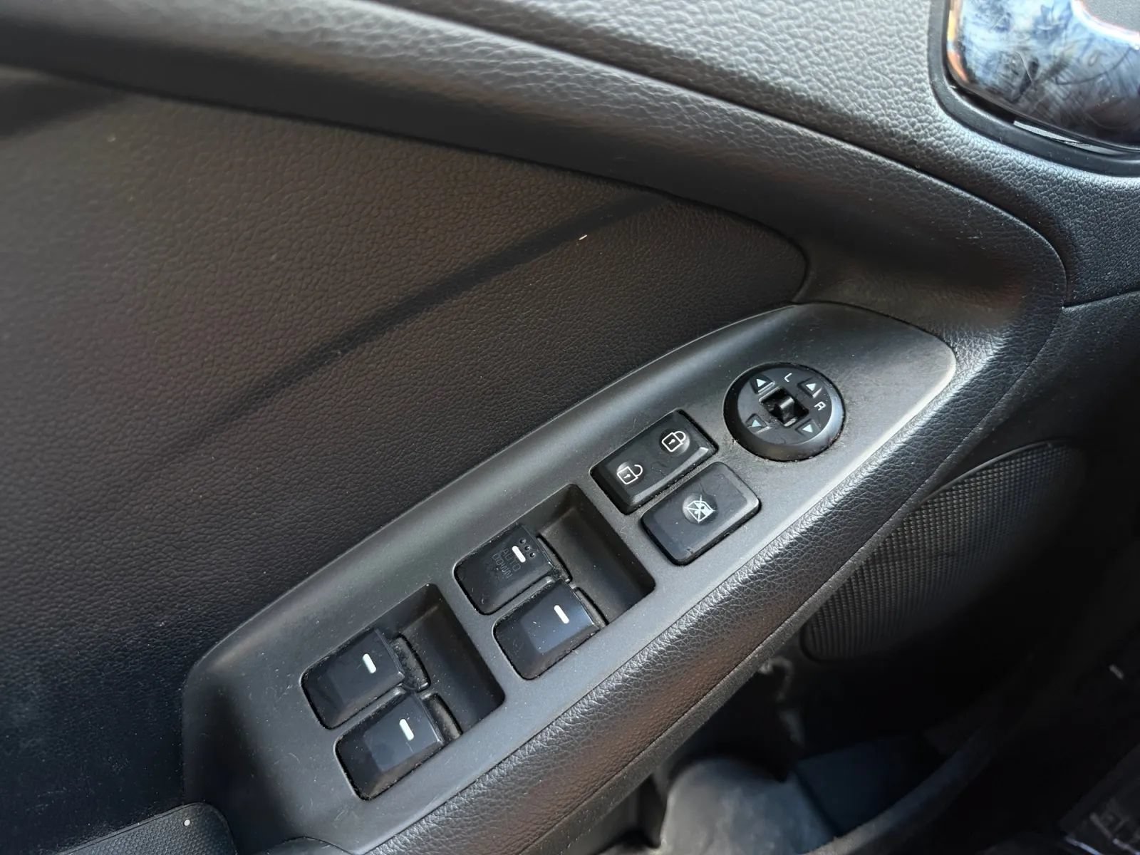 Used 2018 Kia Forte S FWD image 17