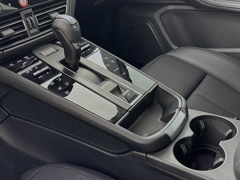 Used 2026 Porsche Macan image 20