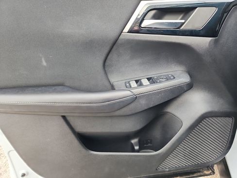 Used 2022 Mitsubishi Outlander ES image 12