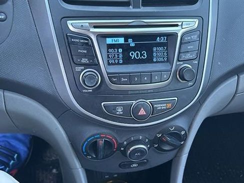 Used 2015 Hyundai Accent GLS w/ Option Group 02 image 11