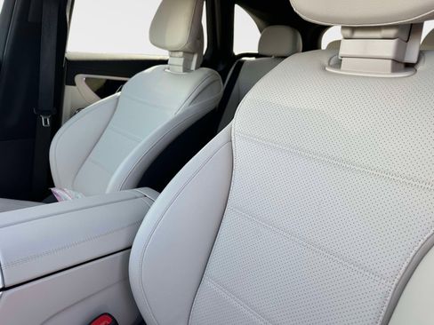 Certified 2025 Mercedes-Benz GLC 350e 4MATIC image 22