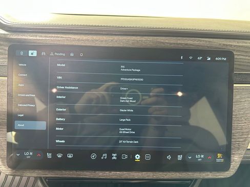 Used 2023 Rivian R1S Adventure image 2