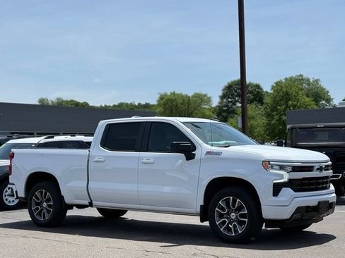 Used 2022 Chevrolet Silverado 1500 RST AWD/4WD image 32