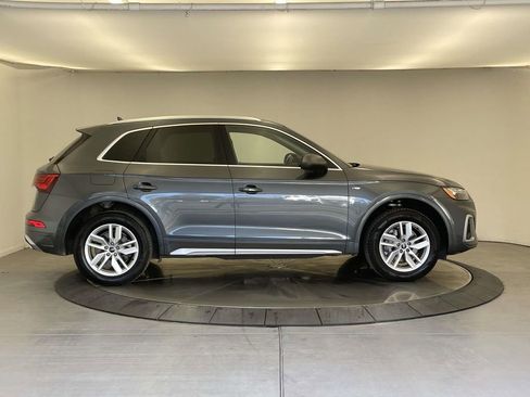 Used 2023 Audi Q5 2.0T Premium w/ Convenience Package image 8