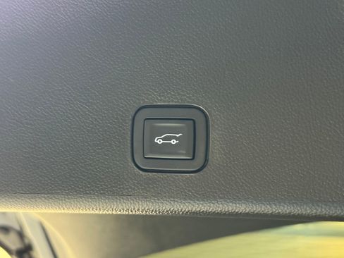 Used 2015 Cadillac SRX Performance w/ Driver Awareness Package image 42