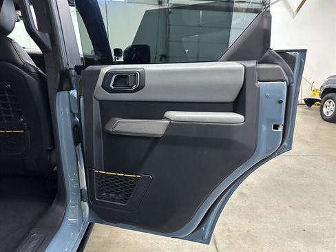 Used 2023 Ford Bronco Badlands image 27