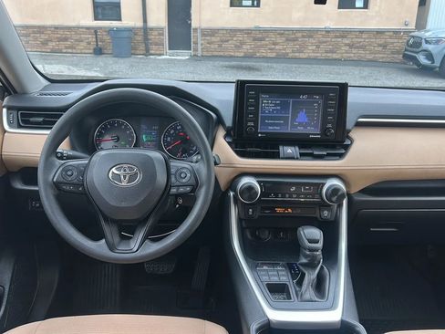 Used 2020 Toyota RAV4 LE w/ All Weather Liner Package AWD/4WD image 22