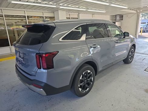 Certified 2024 Kia Sorento S AWD/4WD image 6