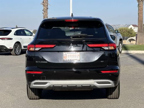 Used 2024 Mitsubishi Outlander SE image 4