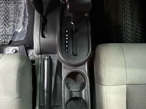 Used 2010 Jeep Wrangler Unlimited Sport image 16