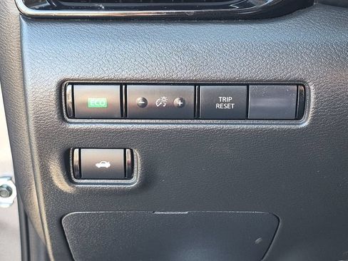Used 2023 Nissan Sentra SR FWD image 22