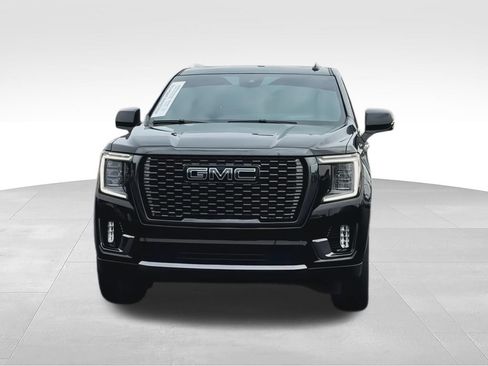 Used 2024 GMC Yukon XL Denali Ultimate AWD/4WD image 3