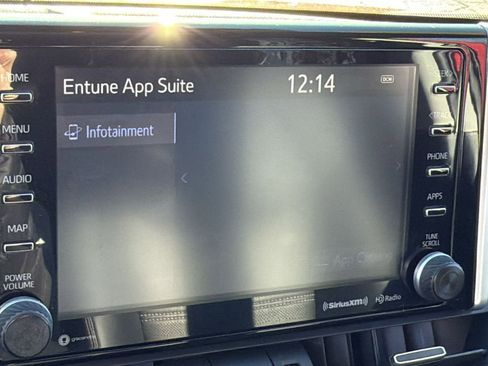 Used 2019 Toyota RAV4 Limited image 19