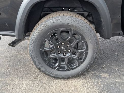 New 2026 Chevrolet Colorado Trail Boss AWD/4WD image 3