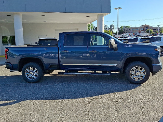 New 2026 Chevrolet Silverado 2500 High Country w/ Technology Package AWD/4WD image 3